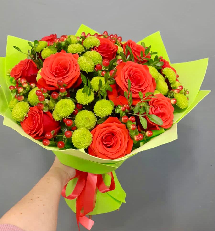 Букет цветов из: Хризантемы и Розы в Верхнеяркеево