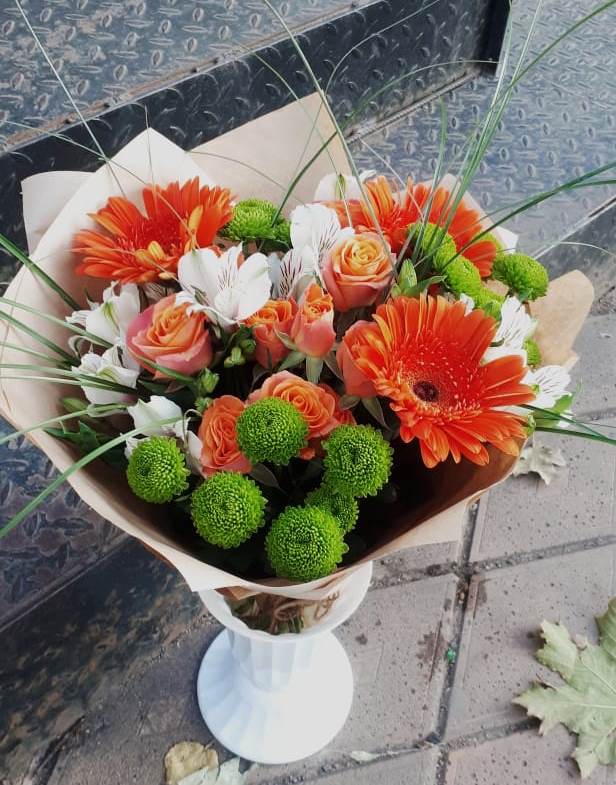 Букет цветов из: Герберы, Хризантемы, Альстромерии и Розы в Верхнеяркеево