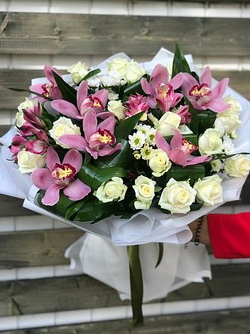 Букет цветов из: Розы и Хризантемы в Верхнеяркеево