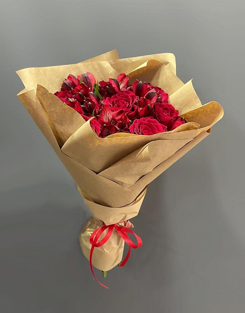 Букет цветов из: Альстромерии и Розы в Верхнеяркеево