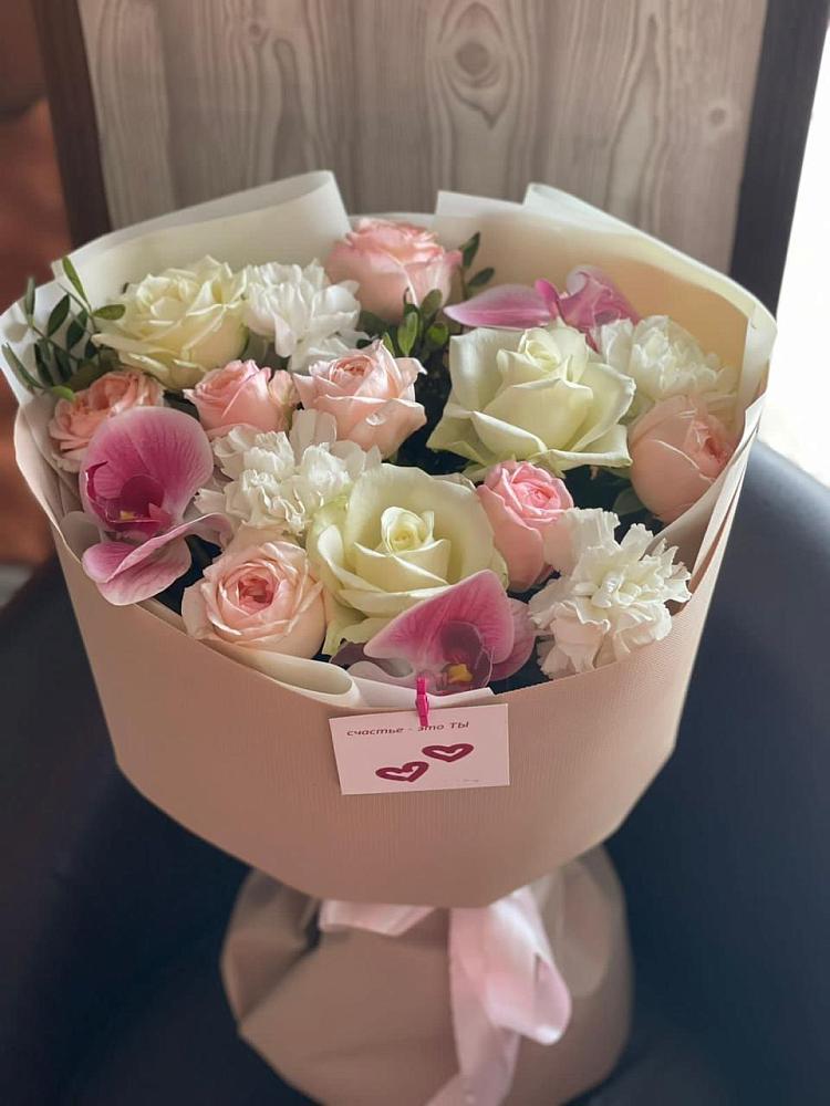 Букет цветов из: Орхидеи, Розы и Гвоздики в Верхнеяркеево