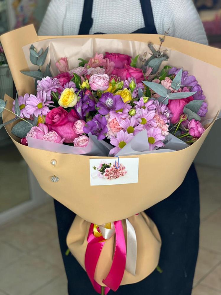 Букет цветов из: Хризантемы, Гвоздики и Альстромерии в Верхнеяркеево