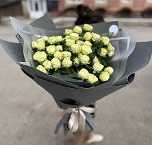 Букет Белые кустовые розы Солинеро в Верхнеяркеево
