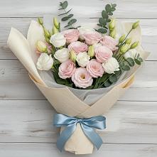 Букет цветов из:  Лизиантусы в Верхнеяркеево