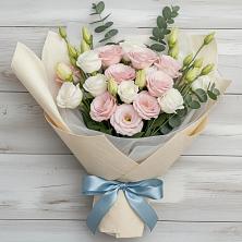 Букет цветов из:  Лизиантусы в Верхнеяркеево