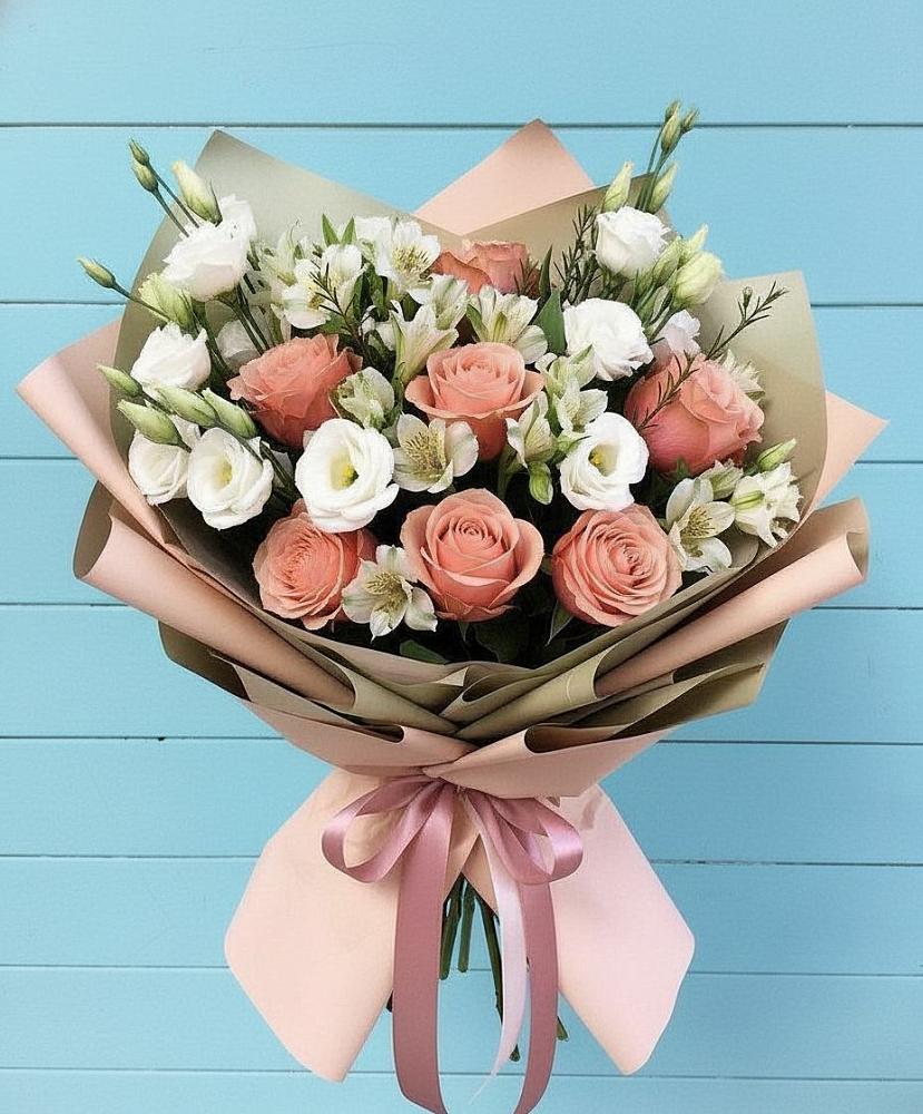 Букет цветов из: Розы, Альстромерии и Лизиантусы в Верхнеяркеево
