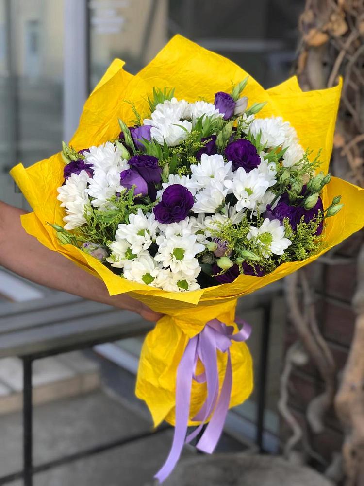 Букет цветов из: Ирисы, Хризантемы и Ромашки в Верхнеяркеево