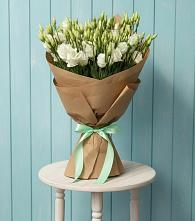 Букет цветов из:  Лизиантусы в Верхнеяркеево