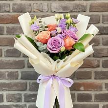 Букет цветов из:  Лизиантусы и Розы в Верхнеяркеево