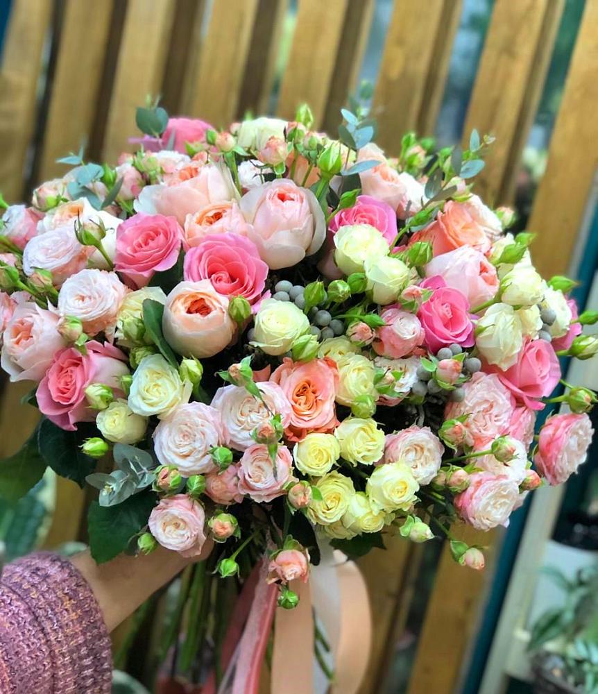 Букет цветов из: Розы в Верхнеяркеево