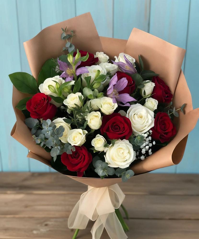 Букет цветов из: Розы и Альстромерии в Верхнеяркеево