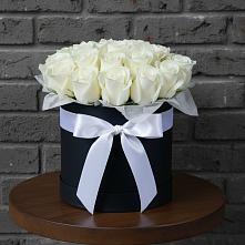 Цветочная композиция из Розы в шляпной коробке в Верхнеяркеево