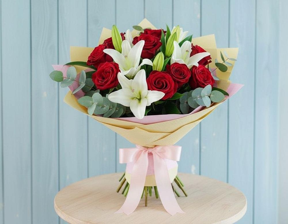 Букет цветов из: Лилии и Розы в Верхнеяркеево